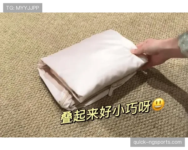 季丽萍又发家里像样板间的照片了,我盯着角落那堆名牌袋子就开始算自己的工资战况 季丽萍又发家里像样板间的照片了,我盯着角落那堆名牌袋子就开始算自己的工资战况