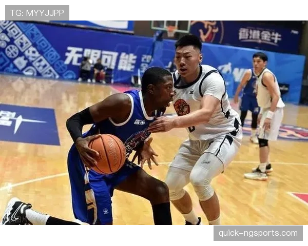 深入解析：篮球比赛中球员犯规离场规则的判定与执行标准
